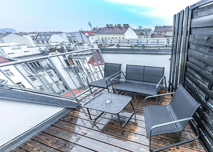Апартаменти Penthouse By Jr *